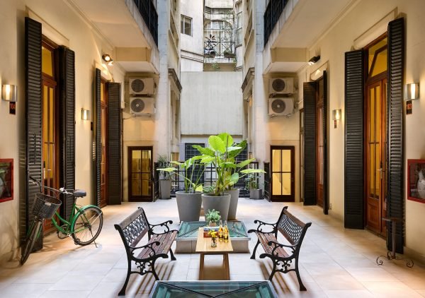 Milhouse Hostel Avenue, Buenos Aires, patio