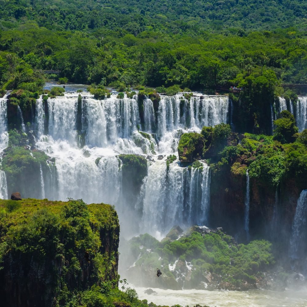 iguazu-falls-5032457_1920